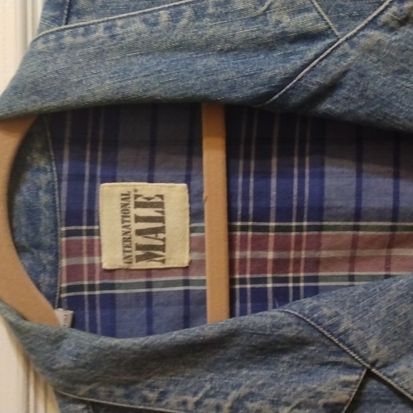 Vintage 90's Internation Male Denim Jacket made in Hong Kong size L - Picture 2 of 10
